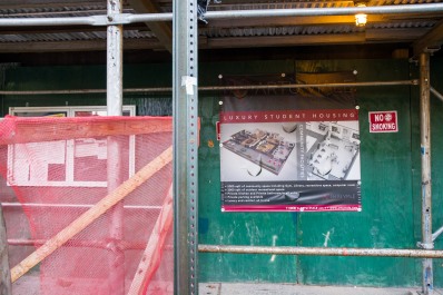 New luxury housing on Arthur Avenue concerns some students. (Andrea Garcia/The Fordham Ram)