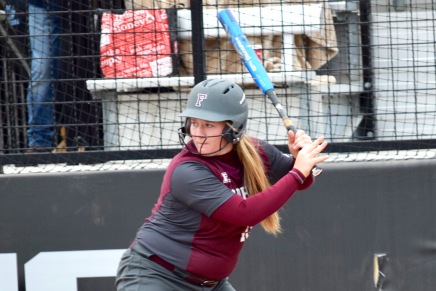 Softball Wins Four of Five Against A-10 Foes